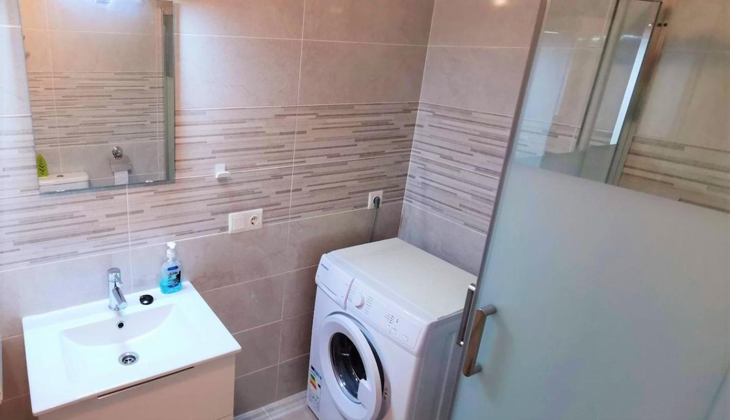 Benalmadena Front Line Sea View 1 Bedroom Large Apartment Exterior foto